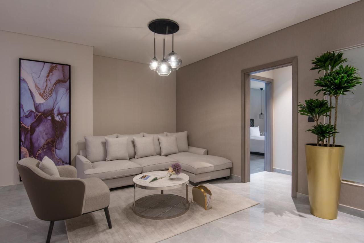 Steigenberger Residence Doha Bagian luar foto A staged living room