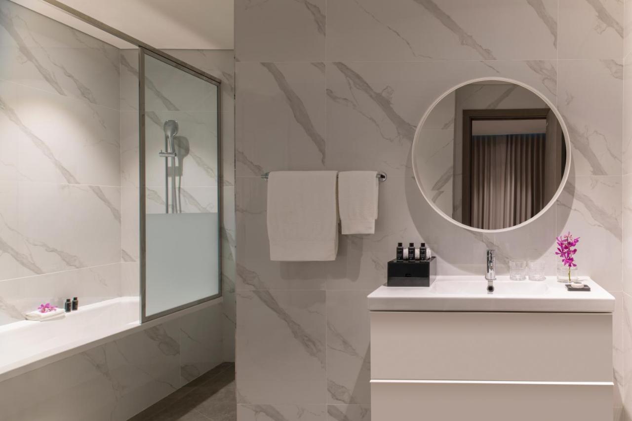 Steigenberger Residence Doha Bagian luar foto Bathroom