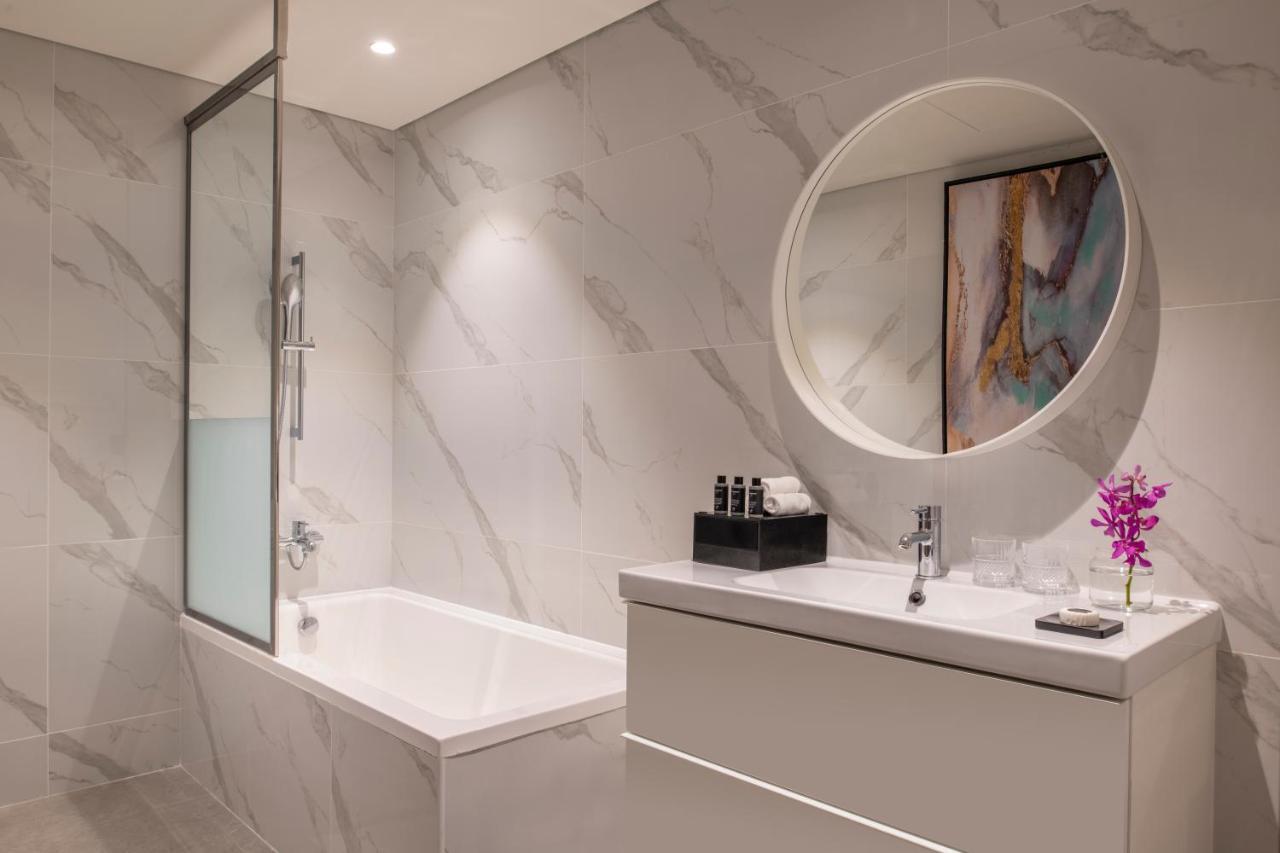 Steigenberger Residence Doha Bagian luar foto Bathroom